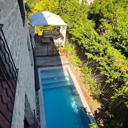Grande Maison Avec Piscine A Villa *